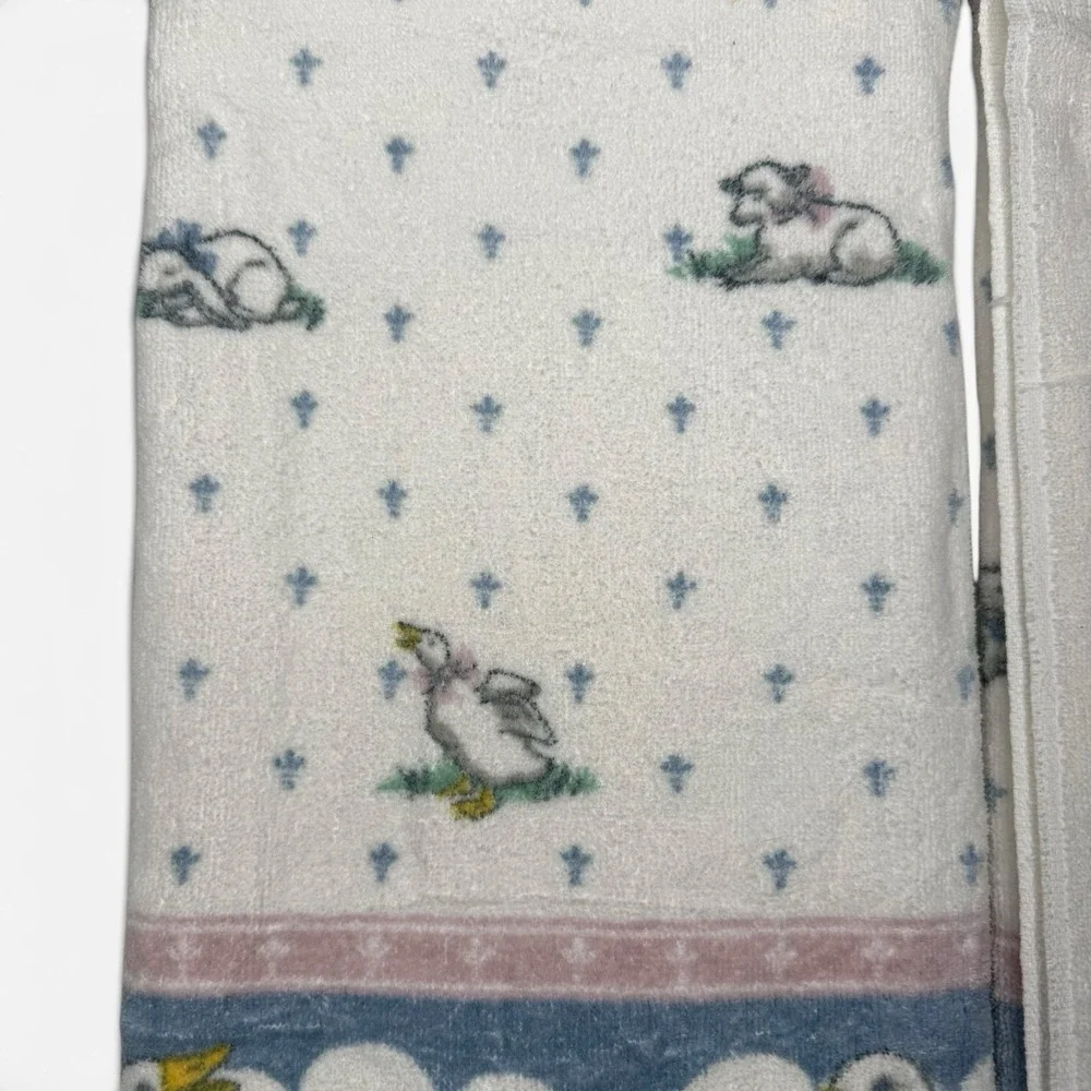 Vintage Pair Fieldcrest Howard Kaplans French Country Farm Animal Bath Towel Set